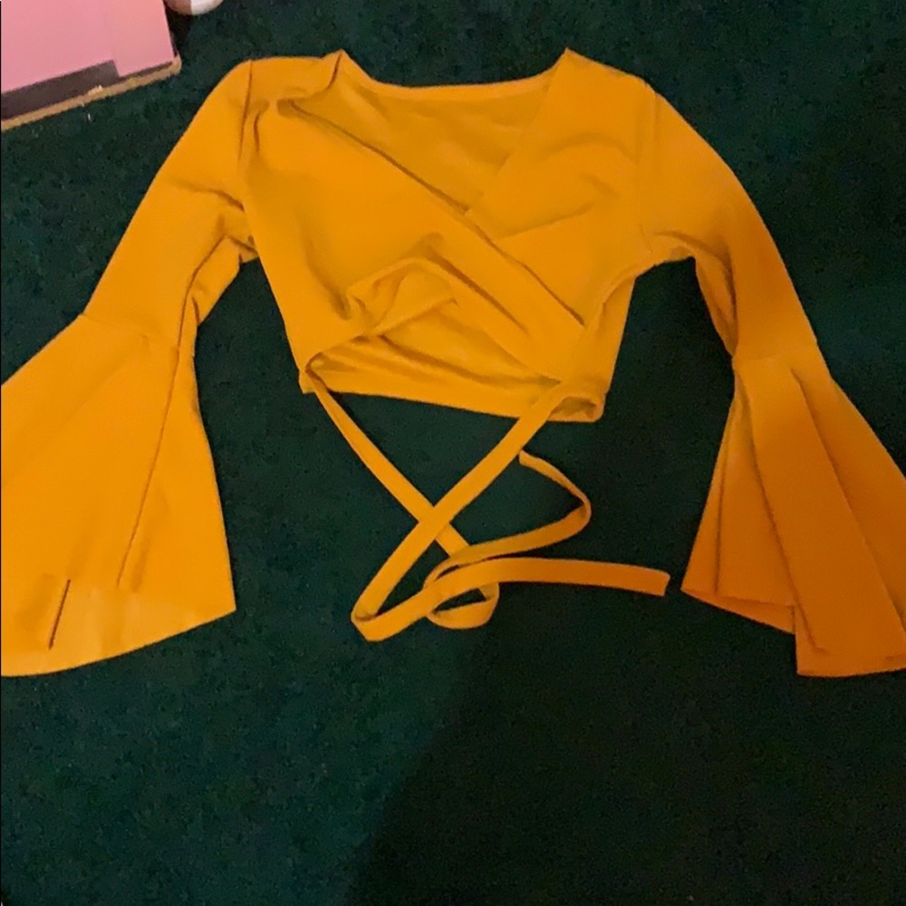 Crop top